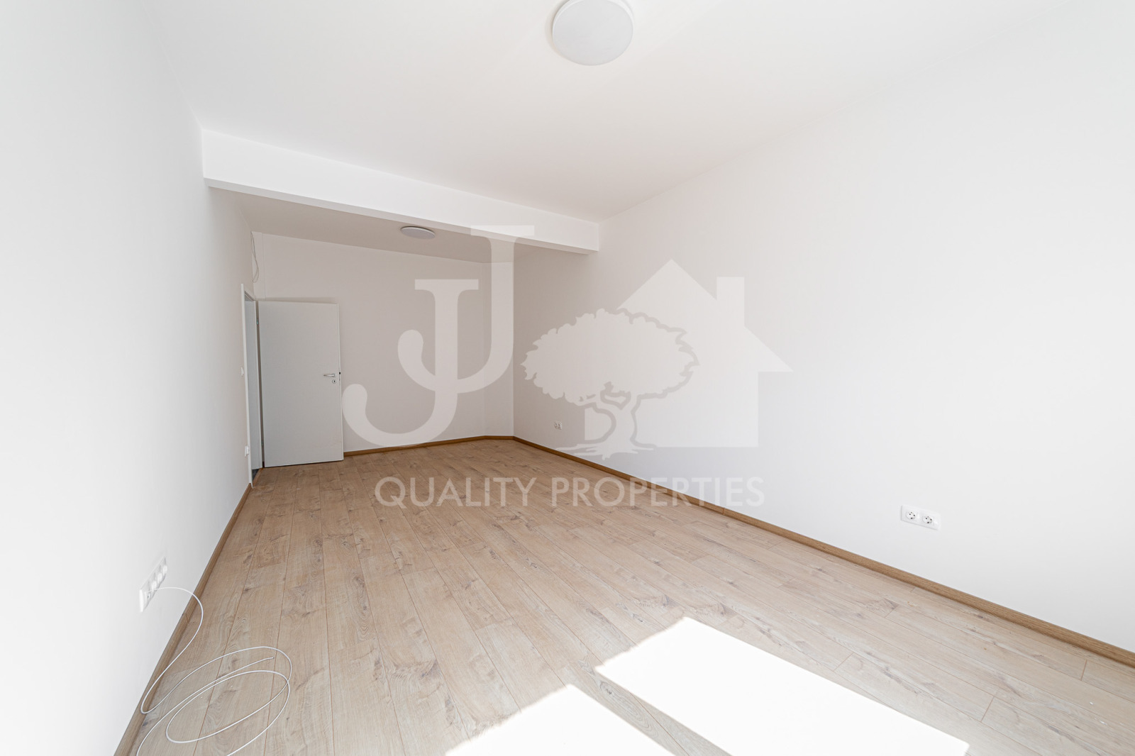 Продава 3-СТАЕН, гр. София, Център, снимка 8 - Апартаменти - 54301717