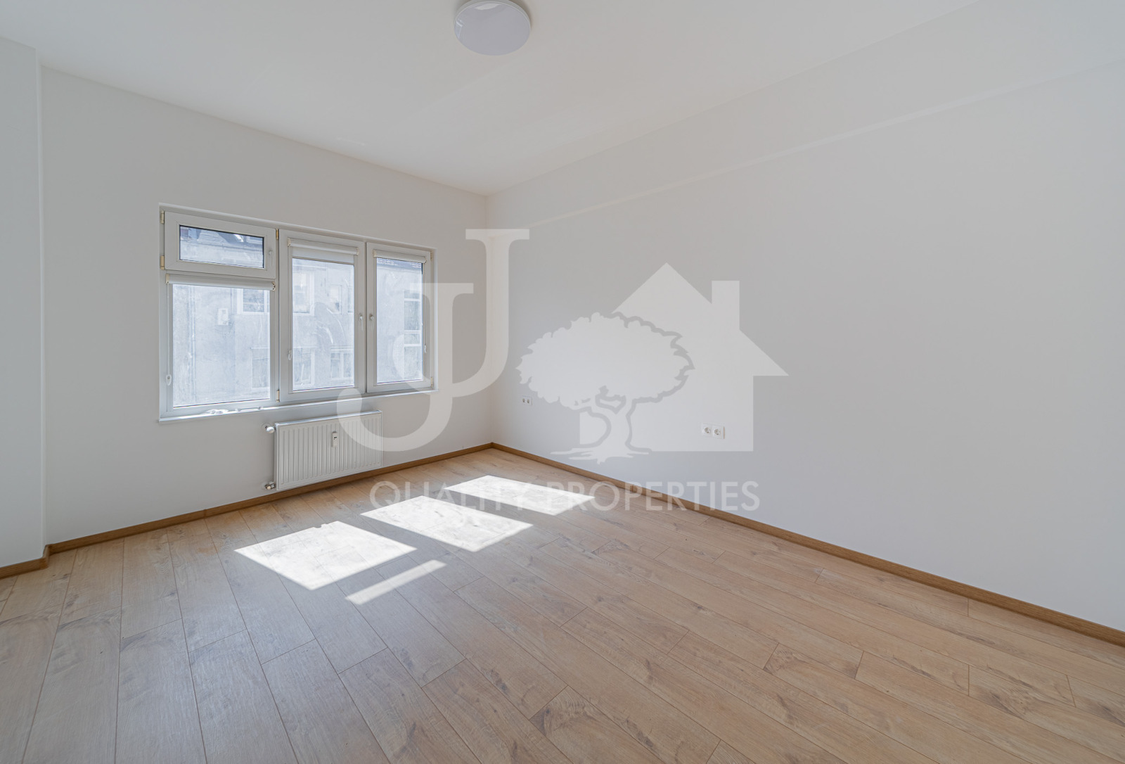 Продава 3-СТАЕН, гр. София, Център, снимка 6 - Апартаменти - 54301717