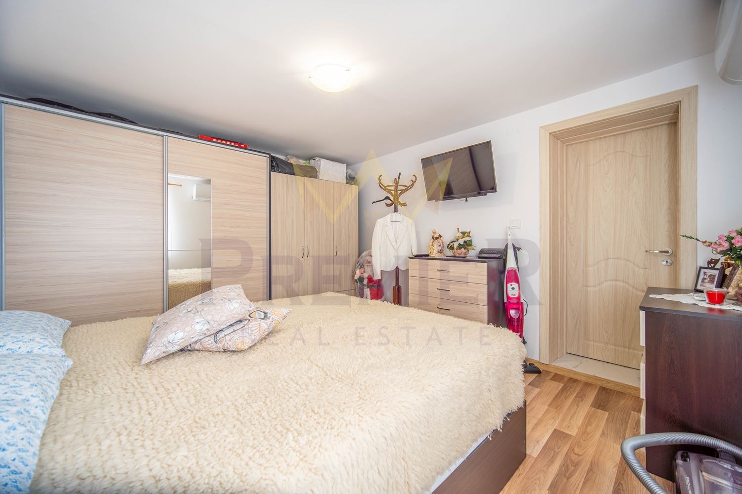 Продава КЪЩА, гр. Балчик, област Добрич, снимка 8 - Къщи - 53858734