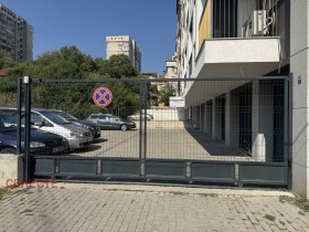 Parkeerplaats Razsadnika, Sofia
