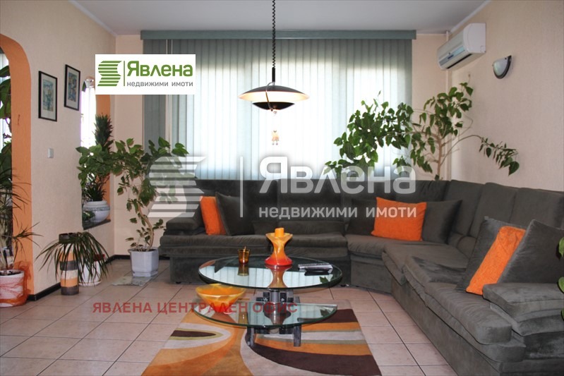 Продава 3-СТАЕН, гр. София, Света Троица, снимка 1 - Aпартаменти - 48955259