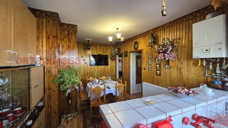 Продава 3-СТАЕН, гр. Радомир, област Перник, снимка 6 - Апартаменти - 52782342