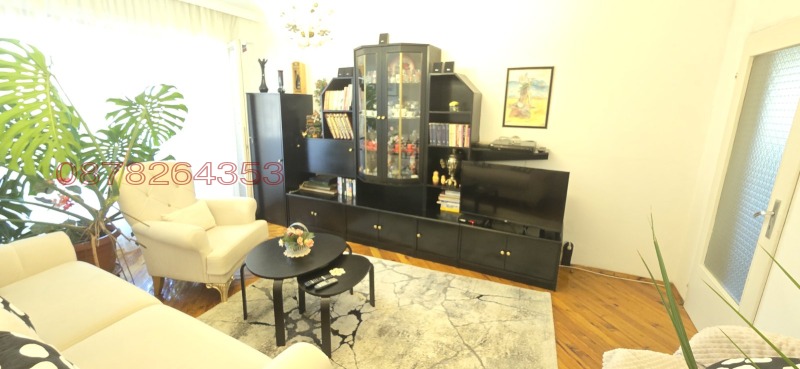 Продава 3-СТАЕН, гр. Радомир, област Перник, снимка 3 - Апартаменти - 52782342