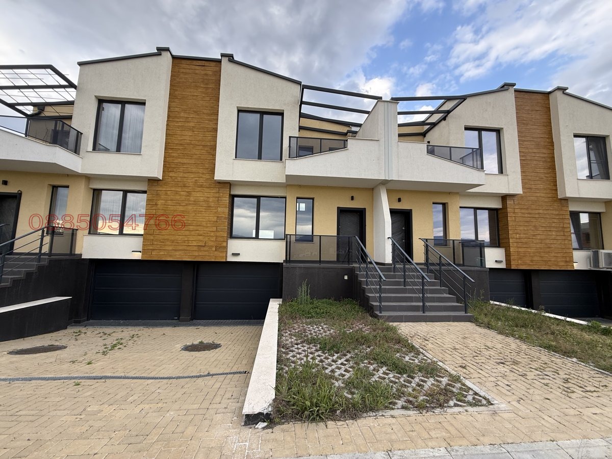 Продава КЪЩА, гр. Пловдив, Западен, снимка 2 - Къщи - 54293498