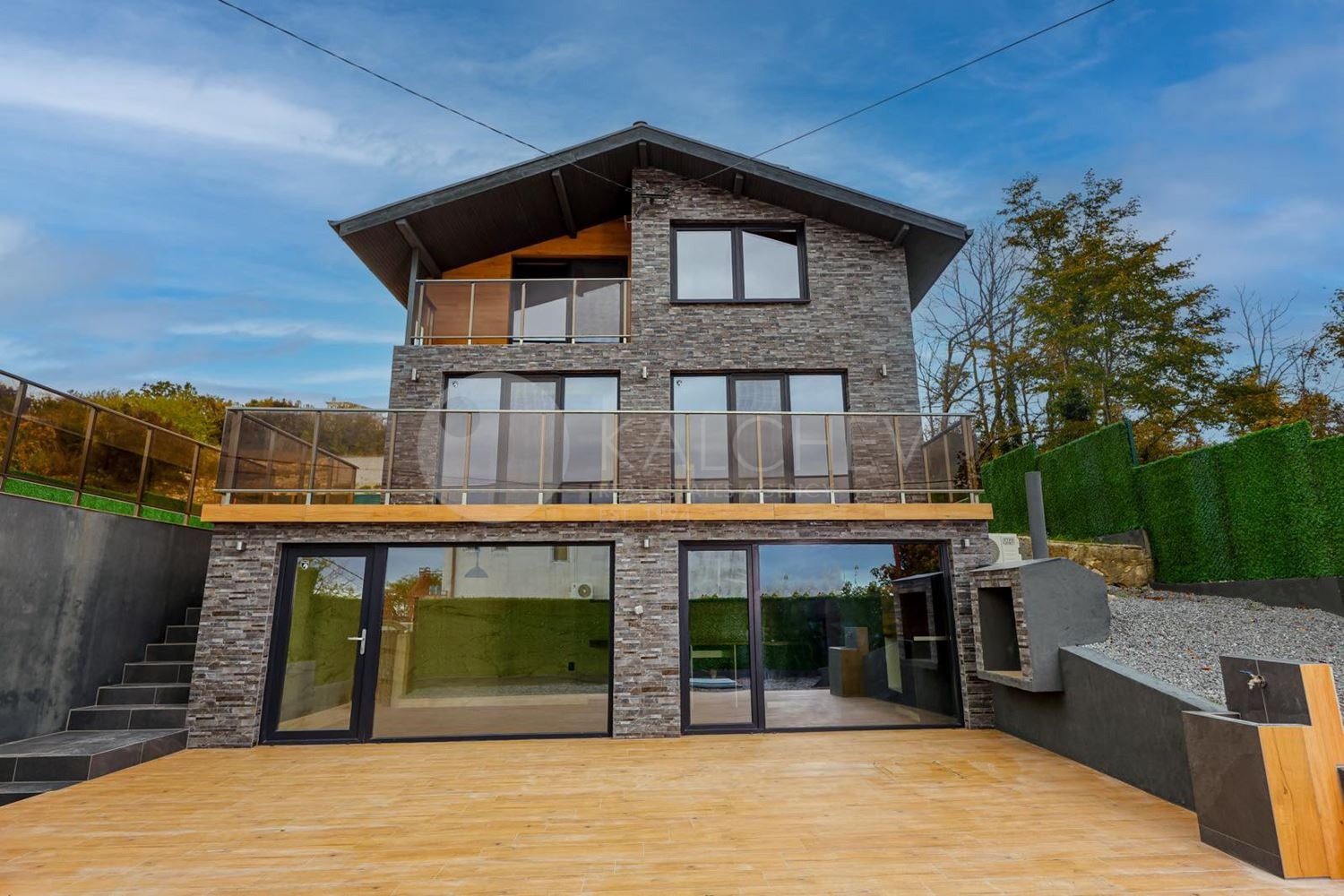 Продава КЪЩА, гр. Балчик, област Добрич, снимка 2 - Къщи - 55186401