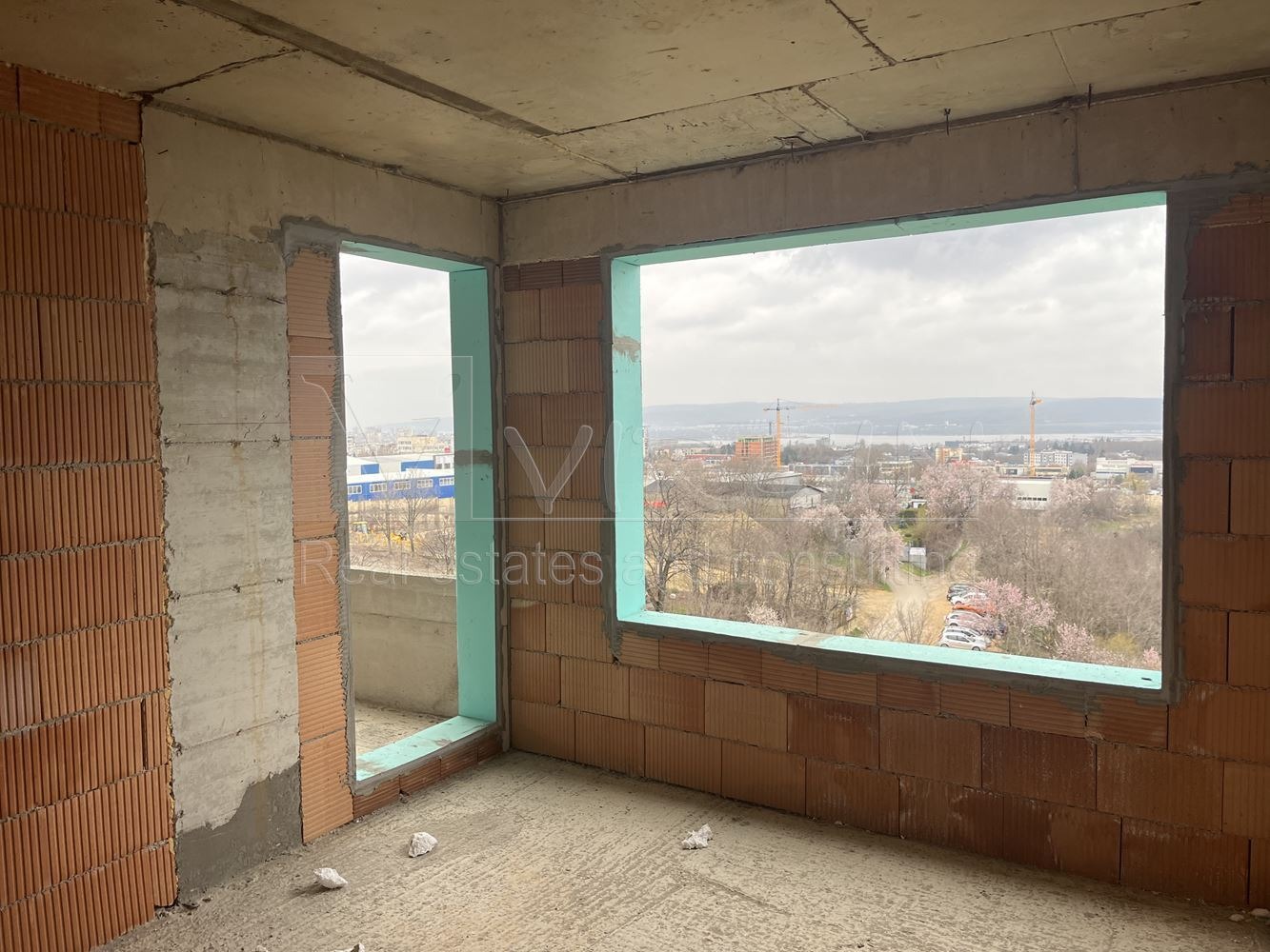 Продава 3-СТАЕН, гр. Варна, Кайсиева градина, снимка 2 - Апартаменти - 54040561