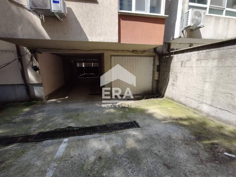 Продава ГАРАЖ, ПАРКОМЯСТО, гр. Варна, Център