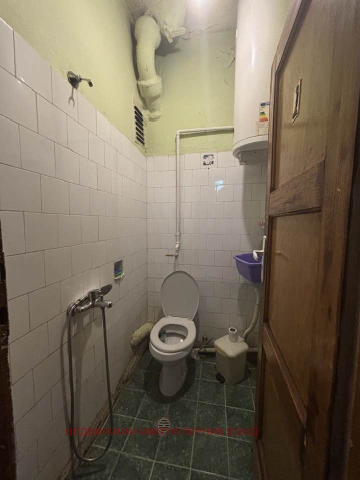Продава  3-стаен град Перник , Изток , 91 кв.м | 31000677 - изображение [5]