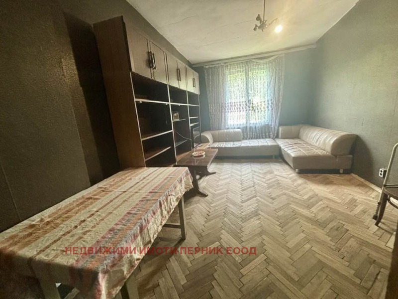 Продава  3-стаен град Перник , Изток , 91 кв.м | 31000677 - изображение [3]