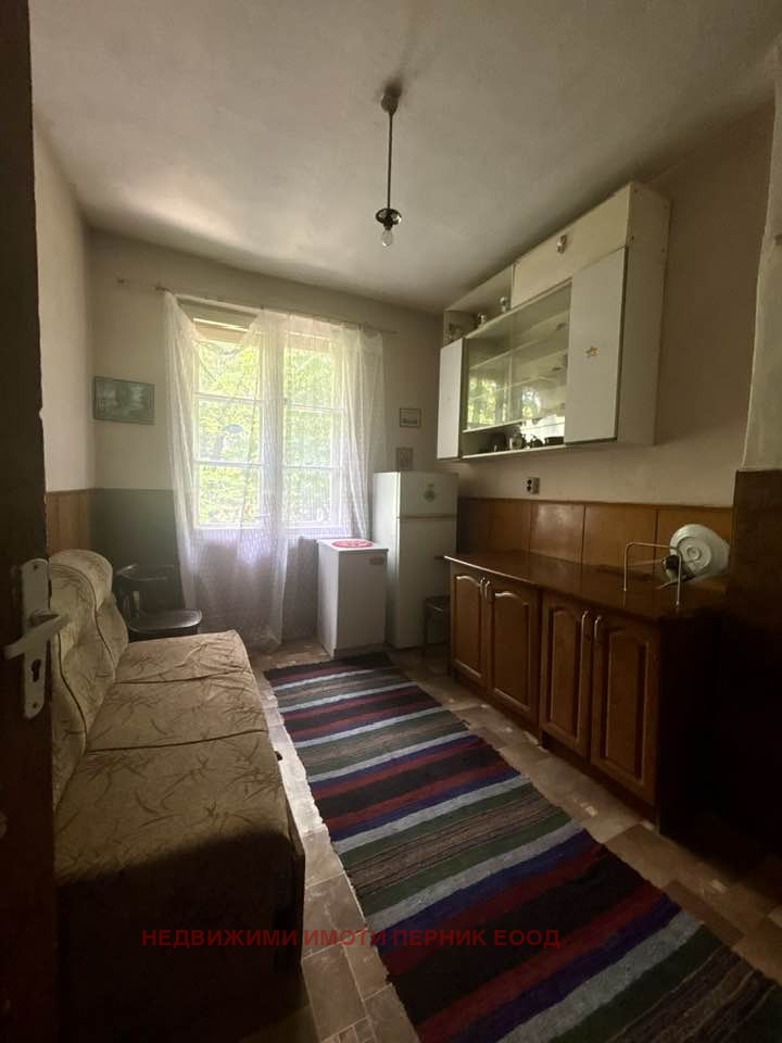 Продава  3-стаен град Перник , Изток , 91 кв.м | 31000677 - изображение [4]