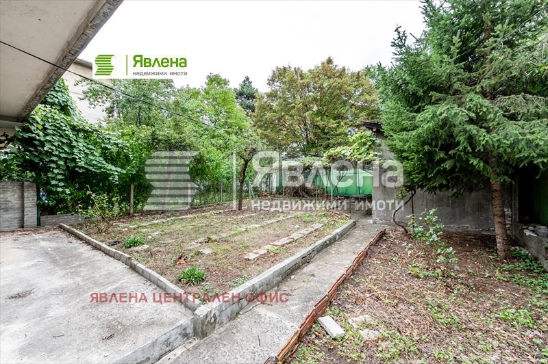 Продава КЪЩА, гр. София, Гео Милев, снимка 15 - Къщи - 47380303