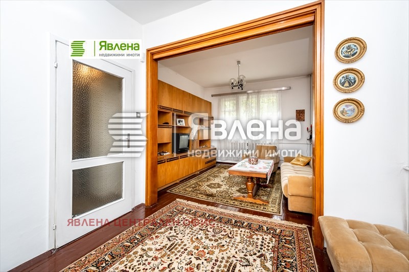 Продава КЪЩА, гр. София, Гео Милев, снимка 8 - Къщи - 47380303