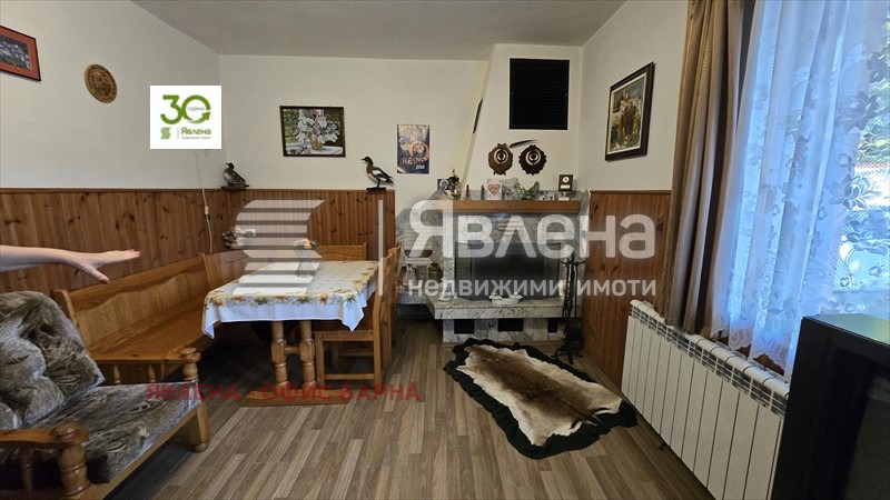 Продава КЪЩА, с. Долище, област Варна, снимка 4 - Къщи - 48018956