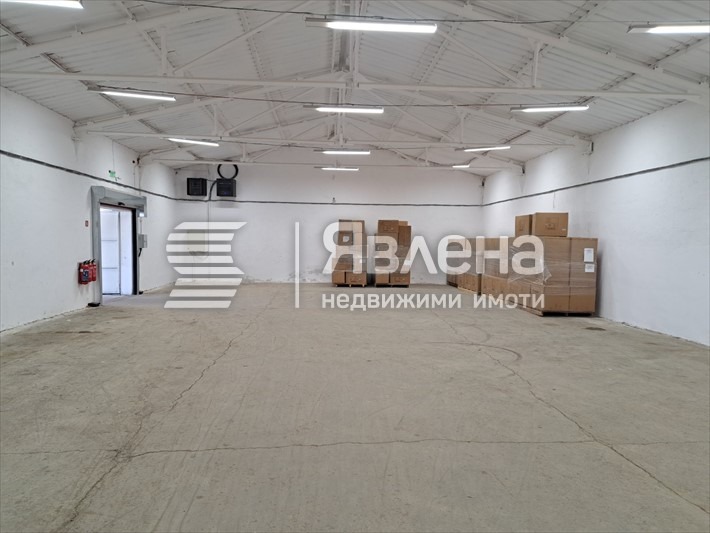 Продава СКЛАД, гр. Русе, Промишлена зона - Изток, снимка 3 - Складове - 54598842