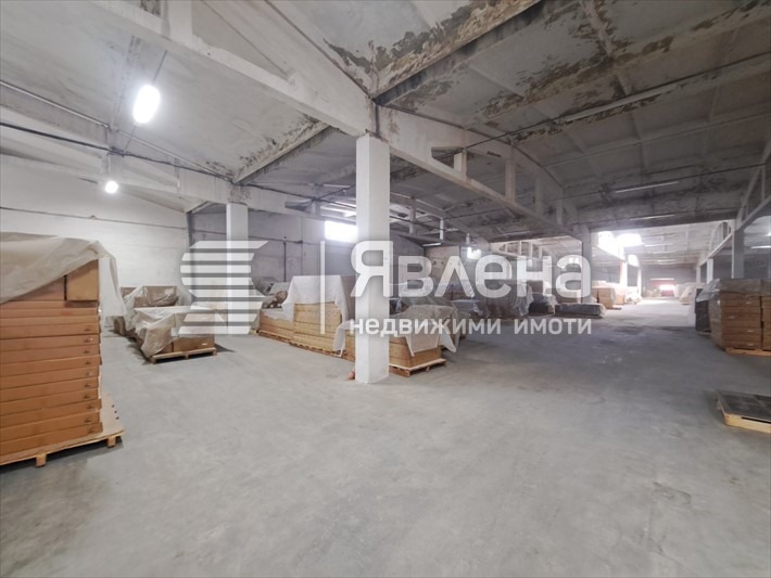 Продава СКЛАД, гр. Русе, Промишлена зона - Изток, снимка 5 - Складове - 54598842