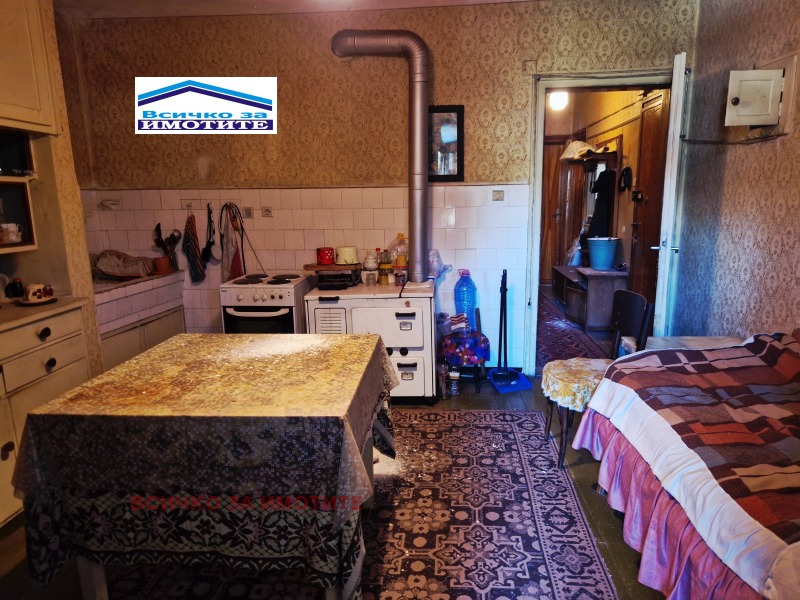 Продава  3-стаен град Русе , Хъшове , 110 кв.м | 15358057 - изображение [6]