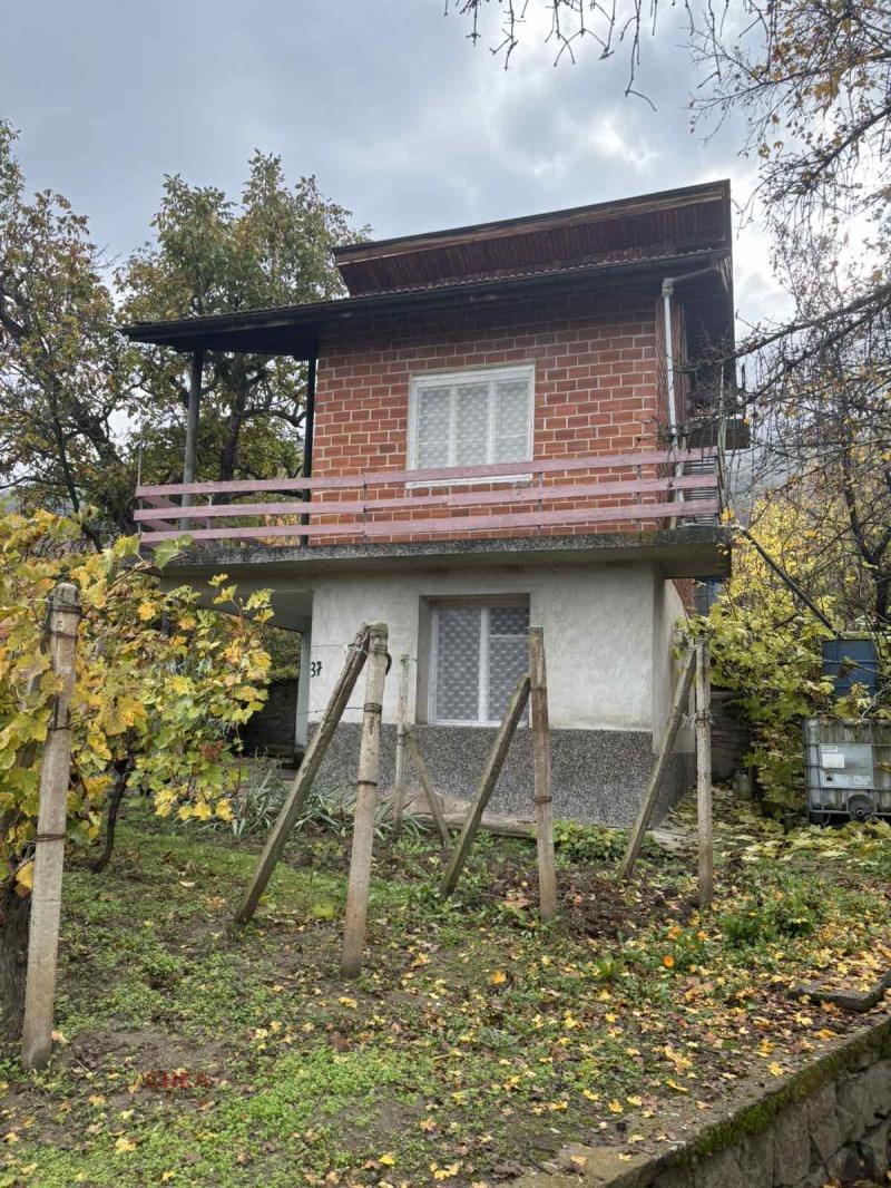 Продава ВИЛА, с. Устина, област Пловдив