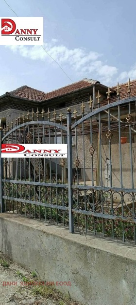 Продава  Къща, с. Страхилово