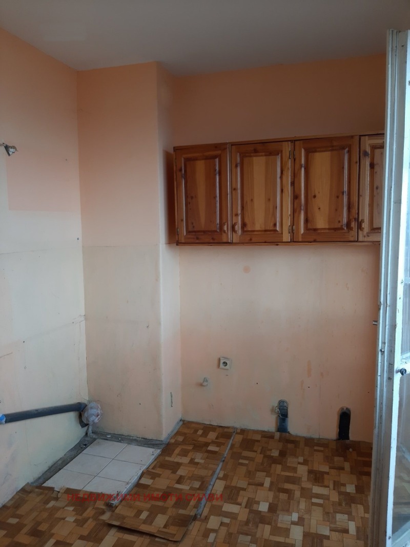 Na prodej  1 ložnice Šumen , Bojan Balgaranov 2 , 65 m2 | 27774946 - obraz [4]