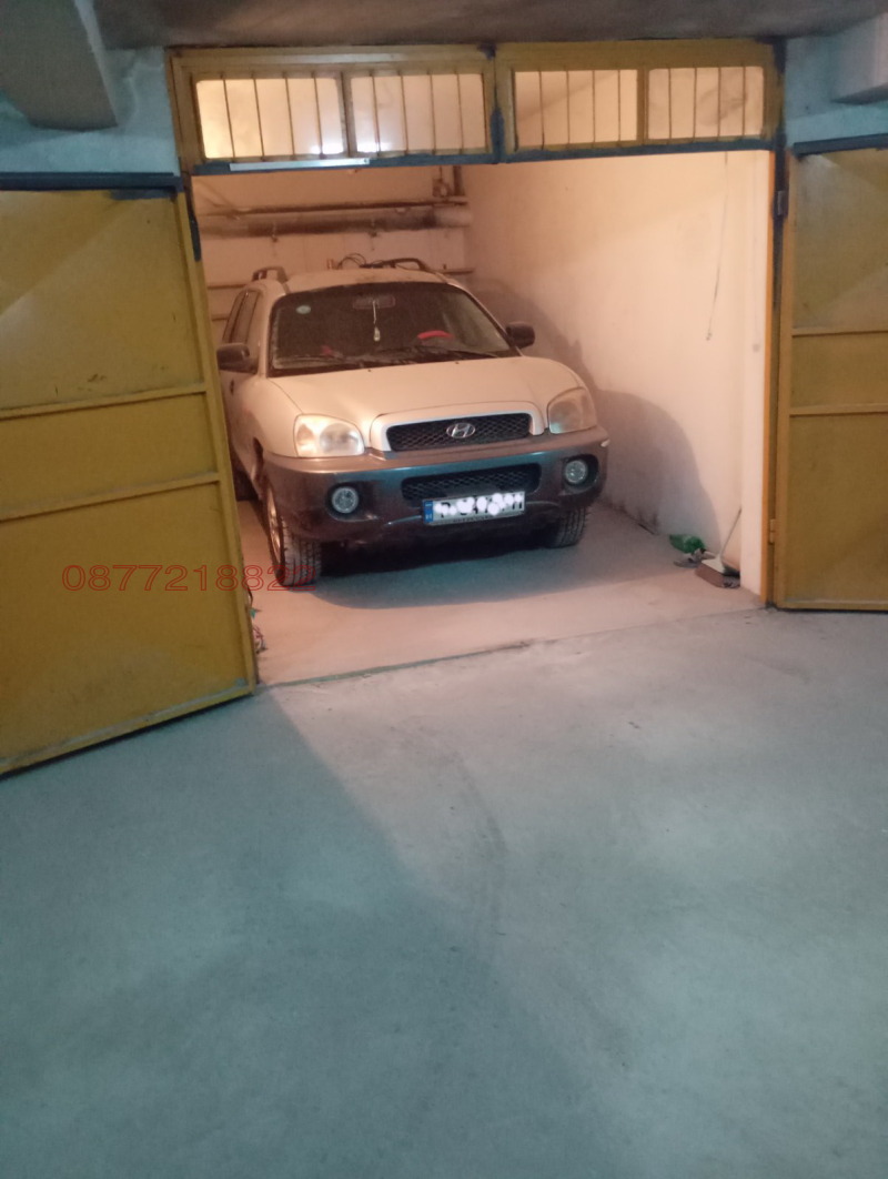 Продава ГАРАЖ, ПАРКОМЯСТО, гр. Русе, Център, снимка 2 - Гаражи и паркоместа - 53567304
