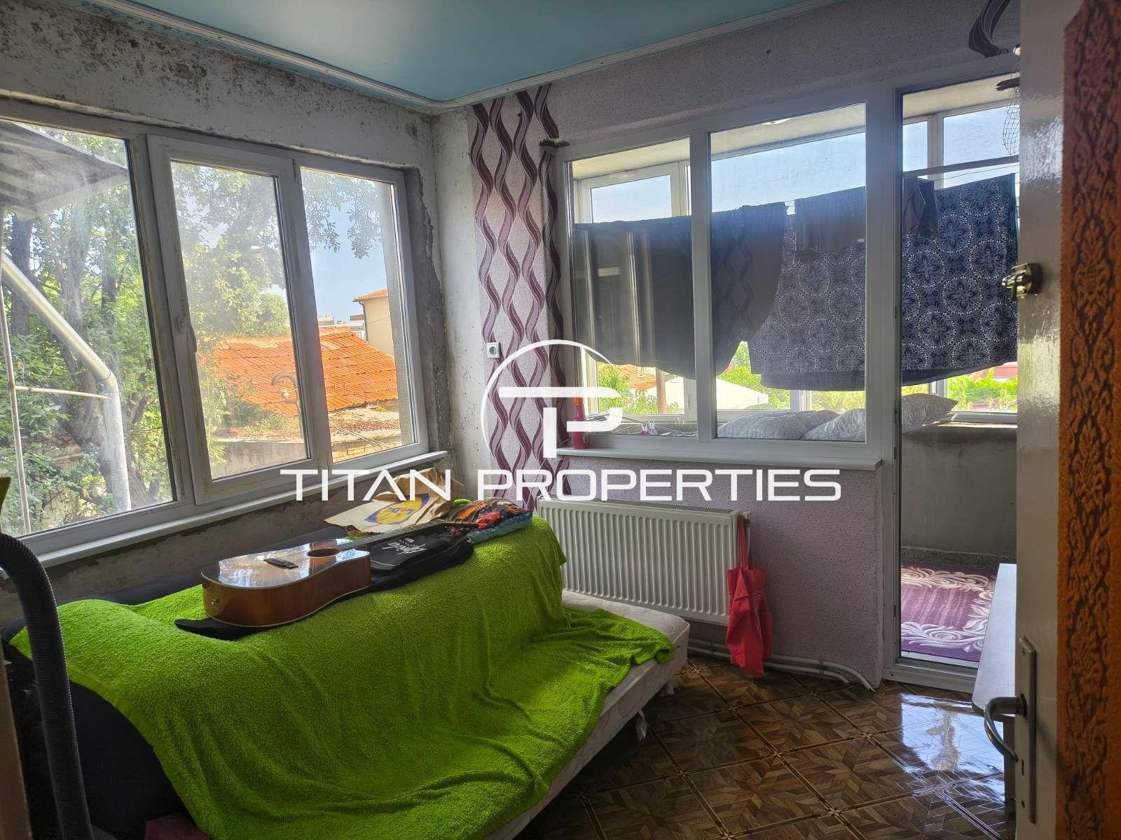 Продава КЪЩА, гр. Айтос, област Бургас, снимка 2 - Къщи - 55547852
