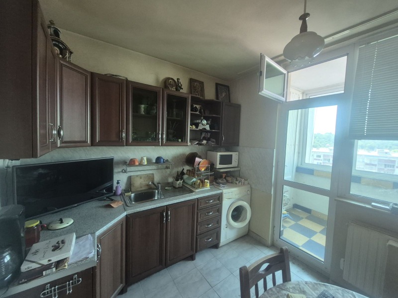 Продава 3-СТАЕН в град Плевен, Идеален център - 90 кв.м / 155 000 € » 303 153.65 лв., ФОР СЕЛ РЕАЛ ЕСТЕЙТ