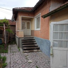 Продава къща област Пловдив гр. Първомай - [1] 