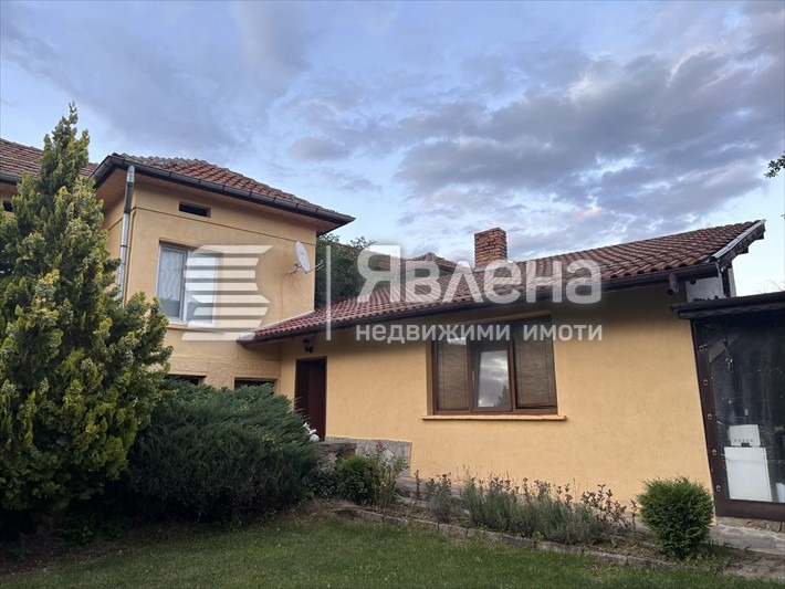 Продава КЪЩА, с. Бенковски, област София област, снимка 2 - Къщи - 55933287
