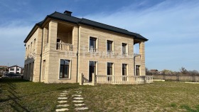 Hus Kazashko, Varna 1