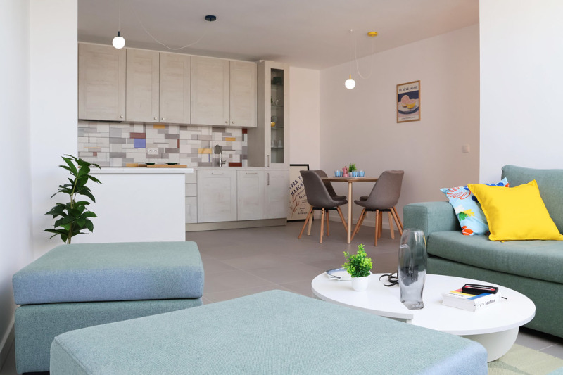 Продава  3-стаен град София , Гео Милев , 122 кв.м | 42003977