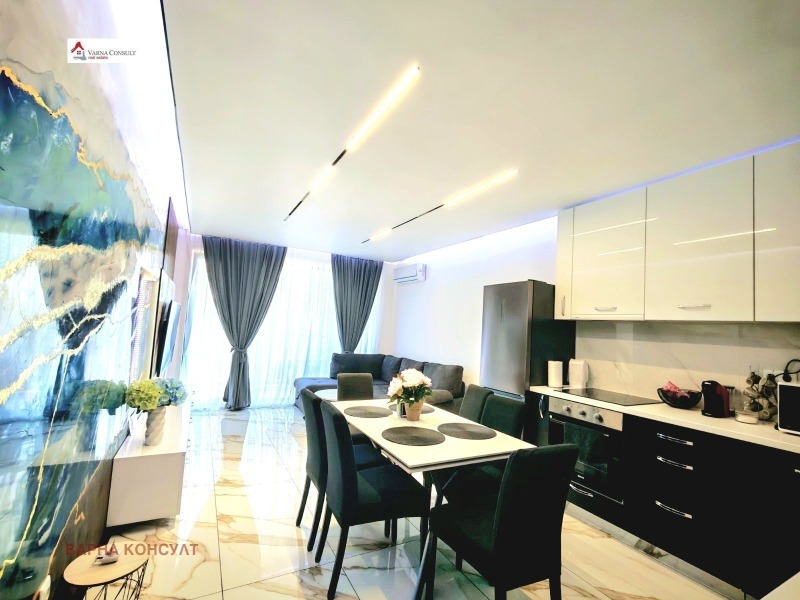 Продава  3-стаен град Варна , к.к. Св.Св. Константин и Елена , 91 кв.м | 79689603