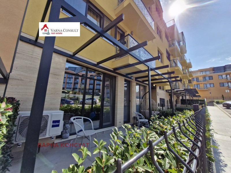 Продава  3-стаен град Варна , к.к. Св.Св. Константин и Елена , 91 кв.м | 79689603 - изображение [15]
