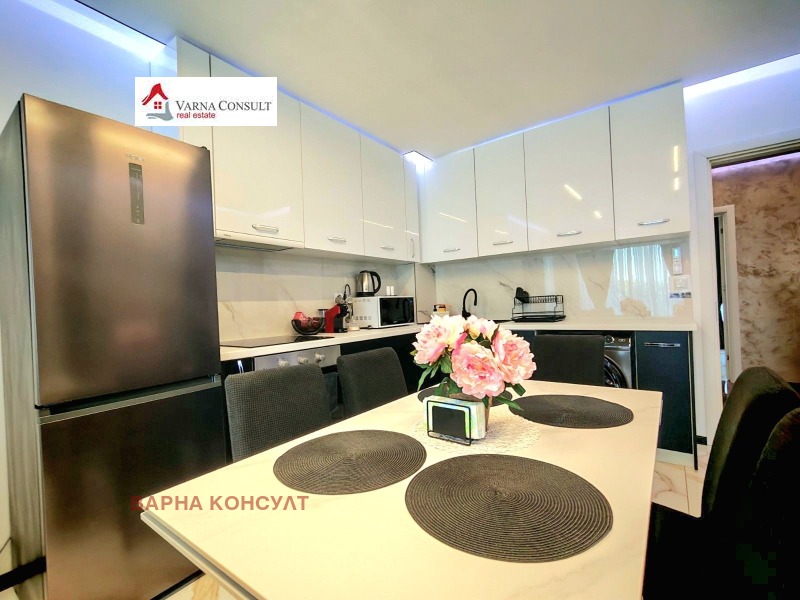 Продава  3-стаен град Варна , к.к. Св.Св. Константин и Елена , 91 кв.м | 79689603 - изображение [3]