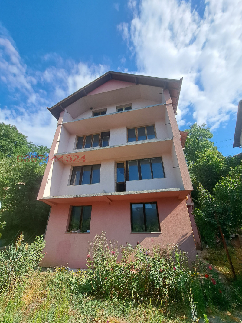 Продава КЪЩА, гр. Своге, област София област