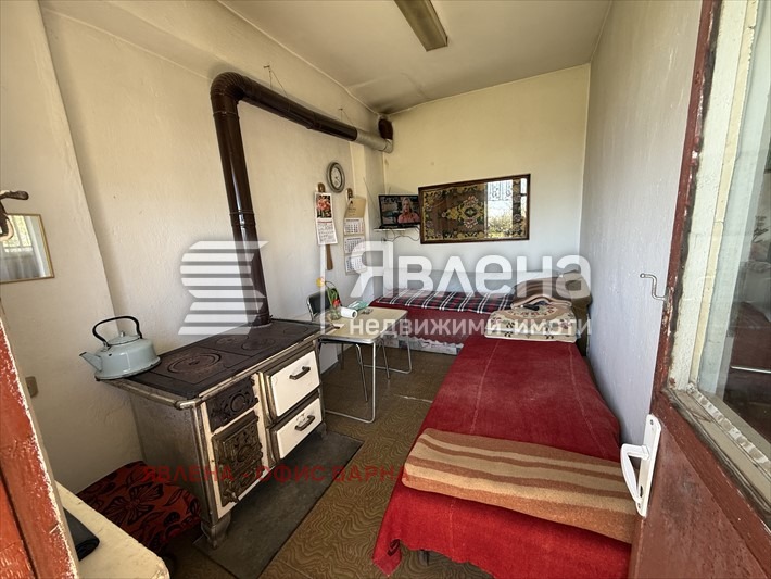 Продава КЪЩА, с. Кичево, област Варна, снимка 2 - Къщи - 54459462