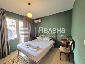 2 Schlafzimmer k.k. Sw.Sw. Konstantin i Elena, Warna
