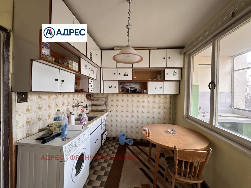 For Sale  1 bedroom Pleven , 9-ti kvartal , 60 sq.m | 30673326