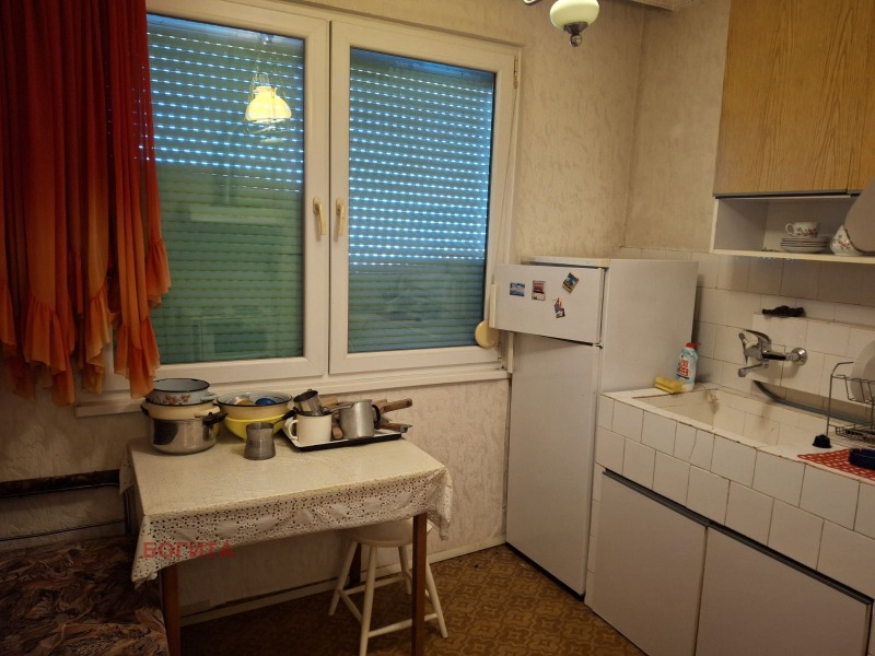 Продава 3-СТАЕН, гр. Стара Загора, Център, снимка 9 - Апартаменти - 52550355