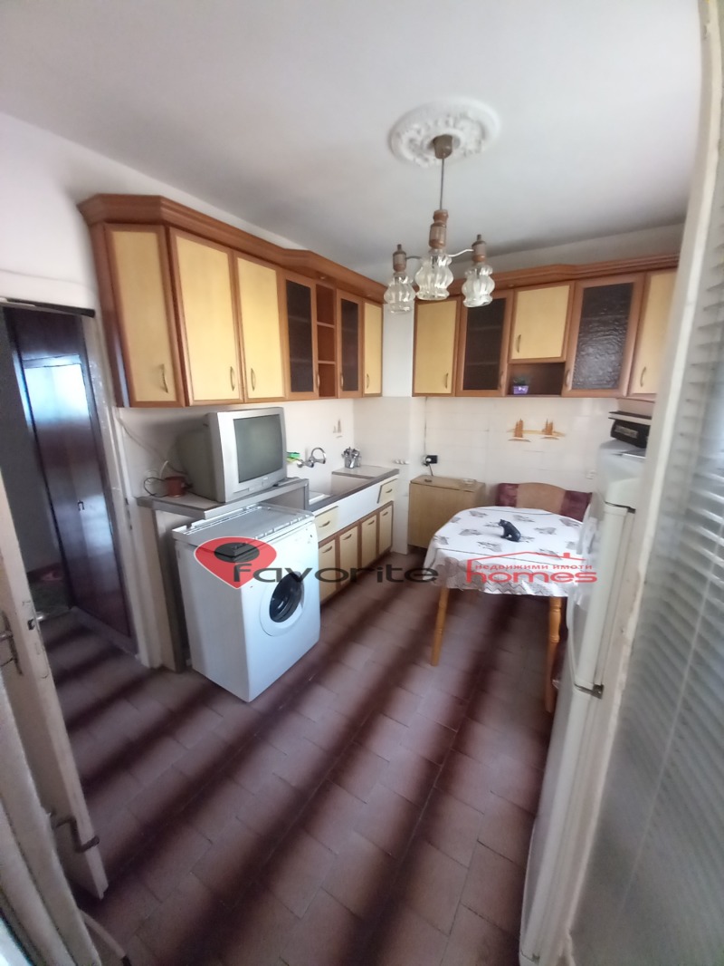 Продава 2-СТАЕН в град Шумен, 5-ти полк - 65 кв.м / 93 000 € » 181 892.19 лв., ФАВОРИТ НЕДВИЖИМИ ИМОТИ