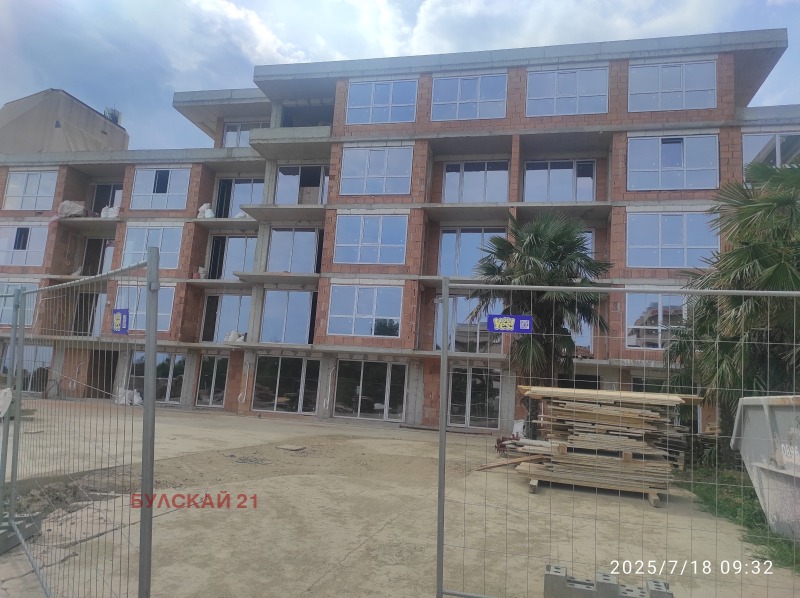 Продава 2-СТАЕН в област Бургас, гр. Царево - 58 кв.м / 75 000 € » 146 687.25 лв., БУЛСКАЙ 21