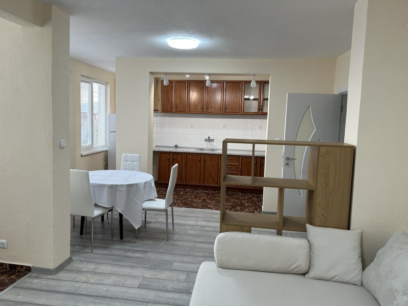 Продава 2-СТАЕН в област Пловдив, гр. Карлово - 82 кв.м / 125 000 € » 244 478.75 лв., АРЕНА ИМОТИ ООД