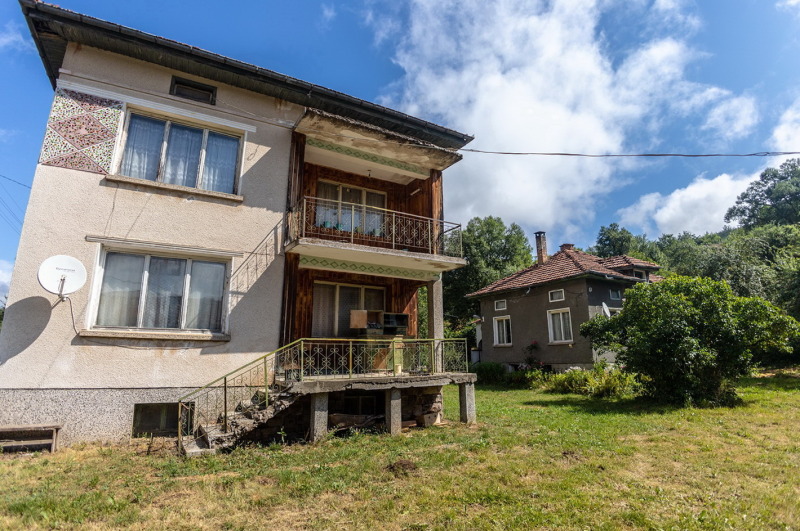 Продава КЪЩА в област София, с. Гинци - 150 кв.м / При запитване, ИМОТИ КОЕВСКИ