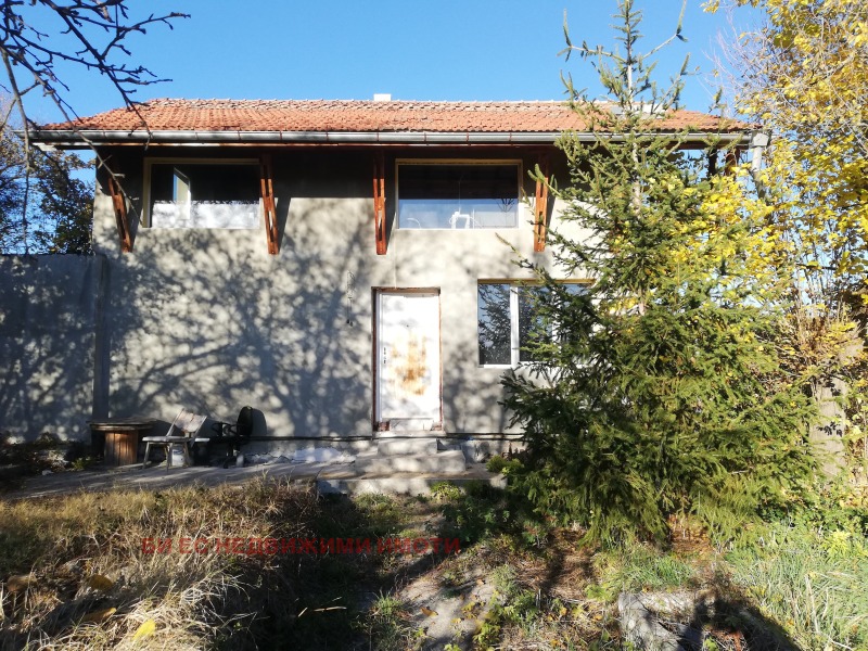 Продава КЪЩА в област Перник, с. Николаево - 118 кв.м / 65 000 € » 127 128.95 лв., БИ ЕС НЕДВИЖИМИ ИМОТИ
