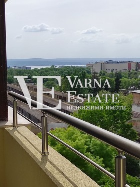 1 soverom Pobeda, Varna 8