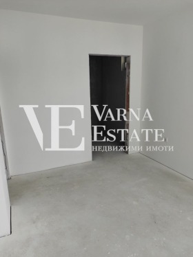 1 dormitorio Pobeda, Varna 5