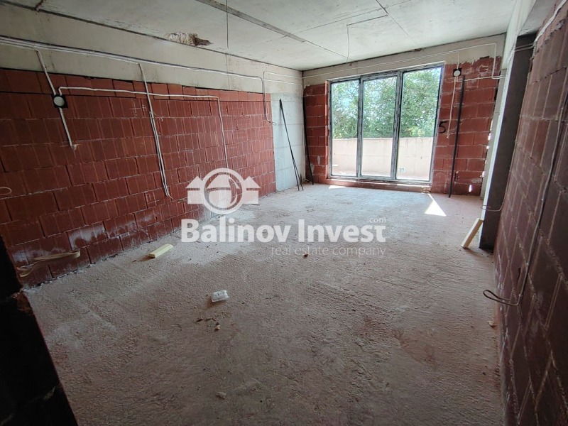 En venta  1 dormitorio Varna , Izgrev , 67 metros cuadrados | 50783352