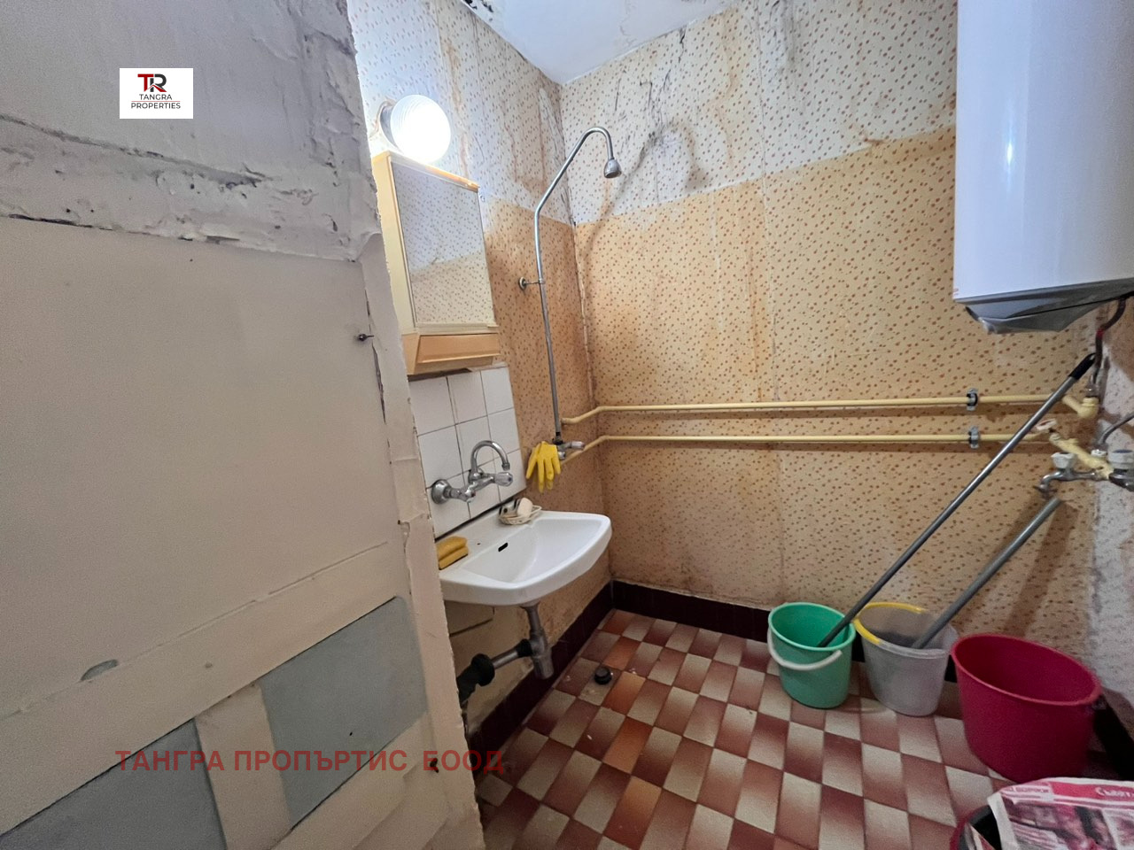 Продава 1-СТАЕН, гр. Радомир, област Перник, снимка 2 - Апартаменти - 47549759