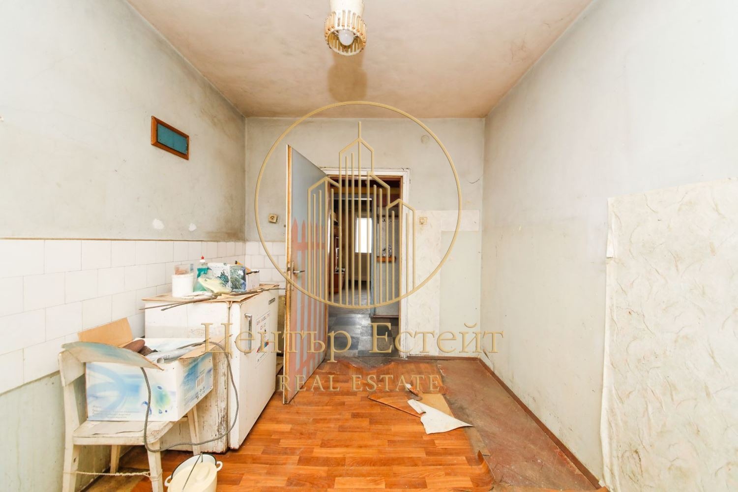 Продава 3-СТАЕН, гр. Плевен, Идеален център, снимка 2 - Апартаменти - 53702445