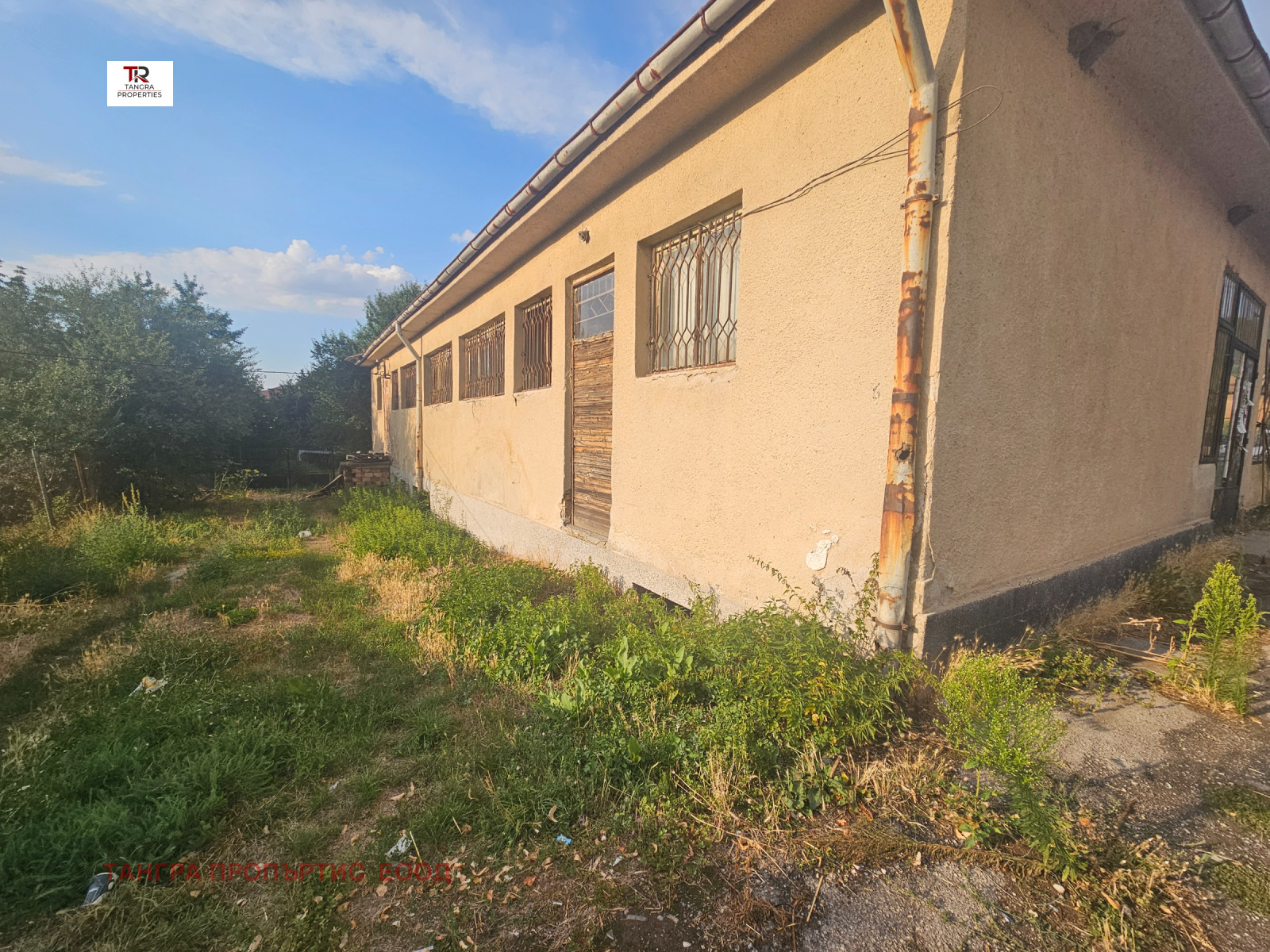 Продава БИЗНЕС ИМОТ, с. Гълъбник, област Перник