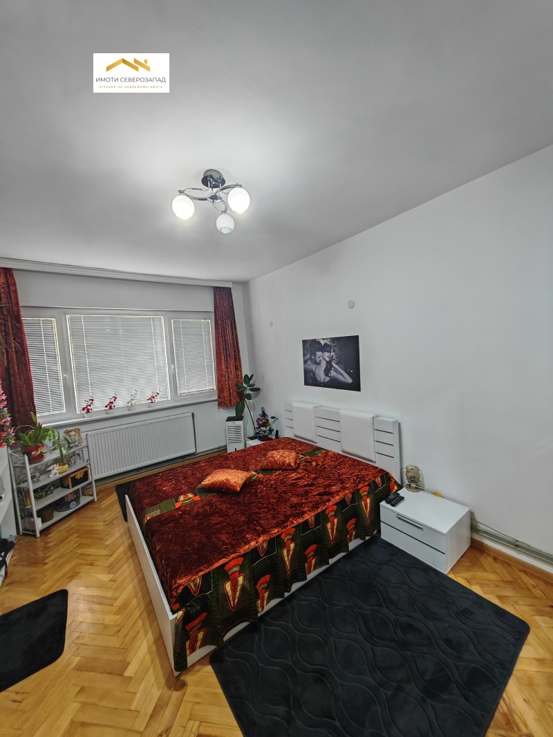 Продава  3-стаен град Монтана , Идеален център , 78 кв.м | 26340440 - изображение [6]